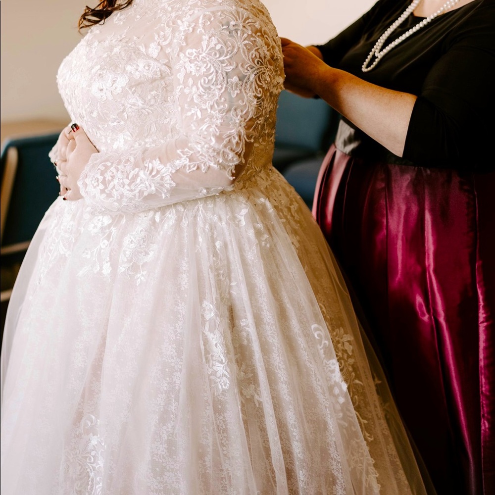 Wedding dress